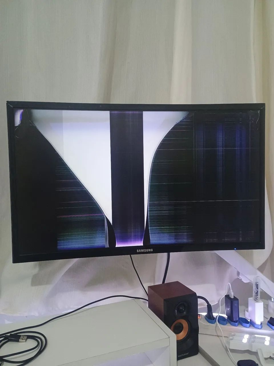 Monitor Samsung 24" Curvo --- para retirada de peças