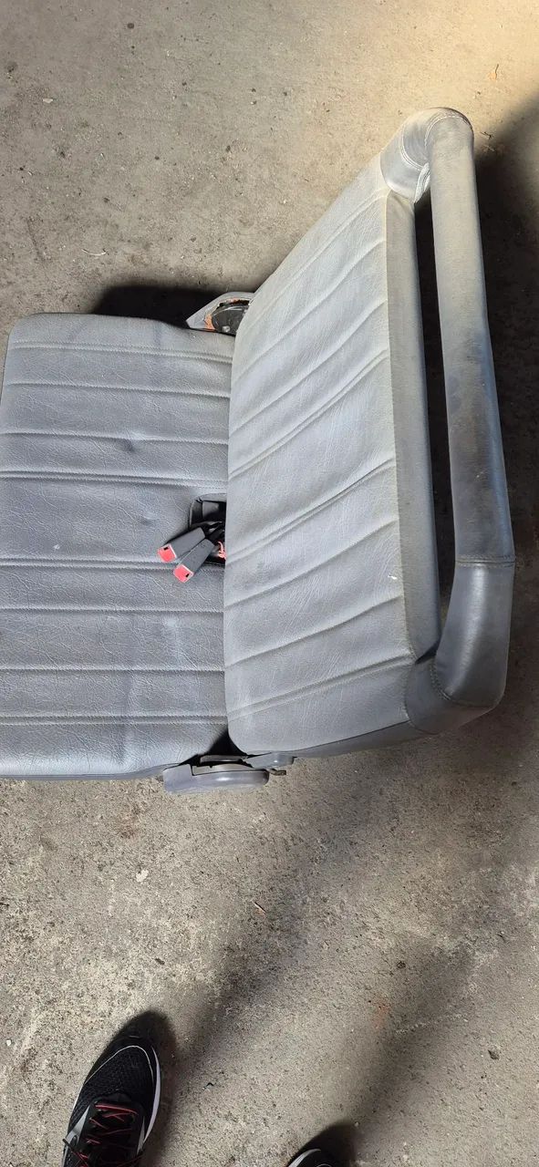 6 e 7 banco da Hilux sw4  97 - Foto 3