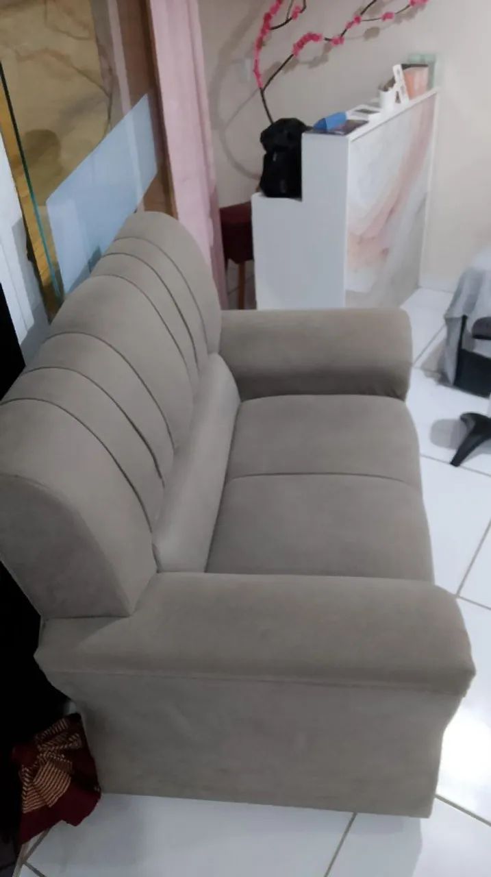 Sofá dois lugares, pouco uso bem conservado  - Foto 2