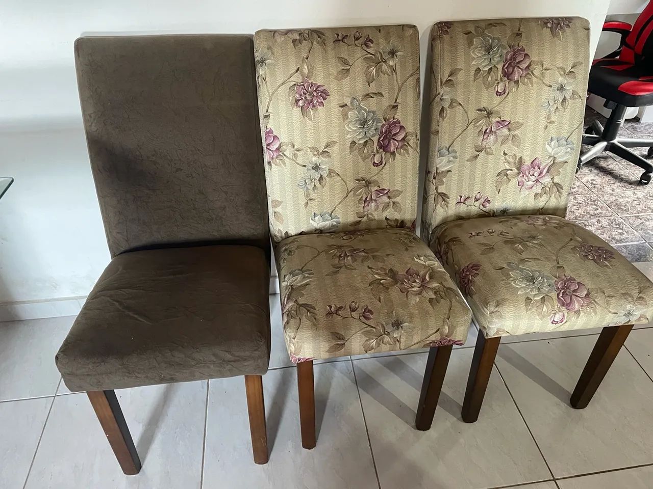 Vende-se Mesa vidro com 6 cadeiras - Foto 2