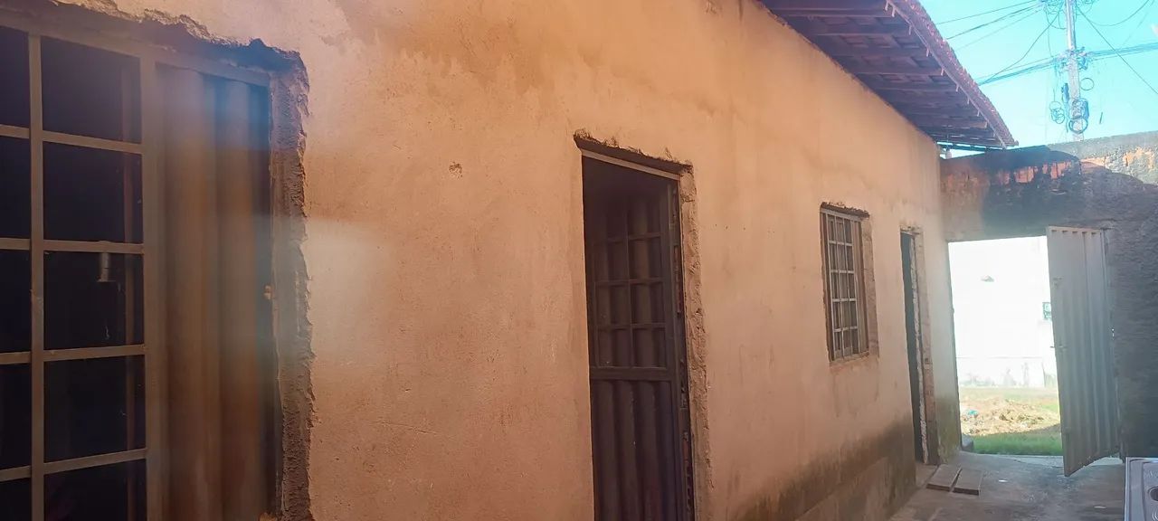 Vendo um conjunto de 3 casas  - Foto 2