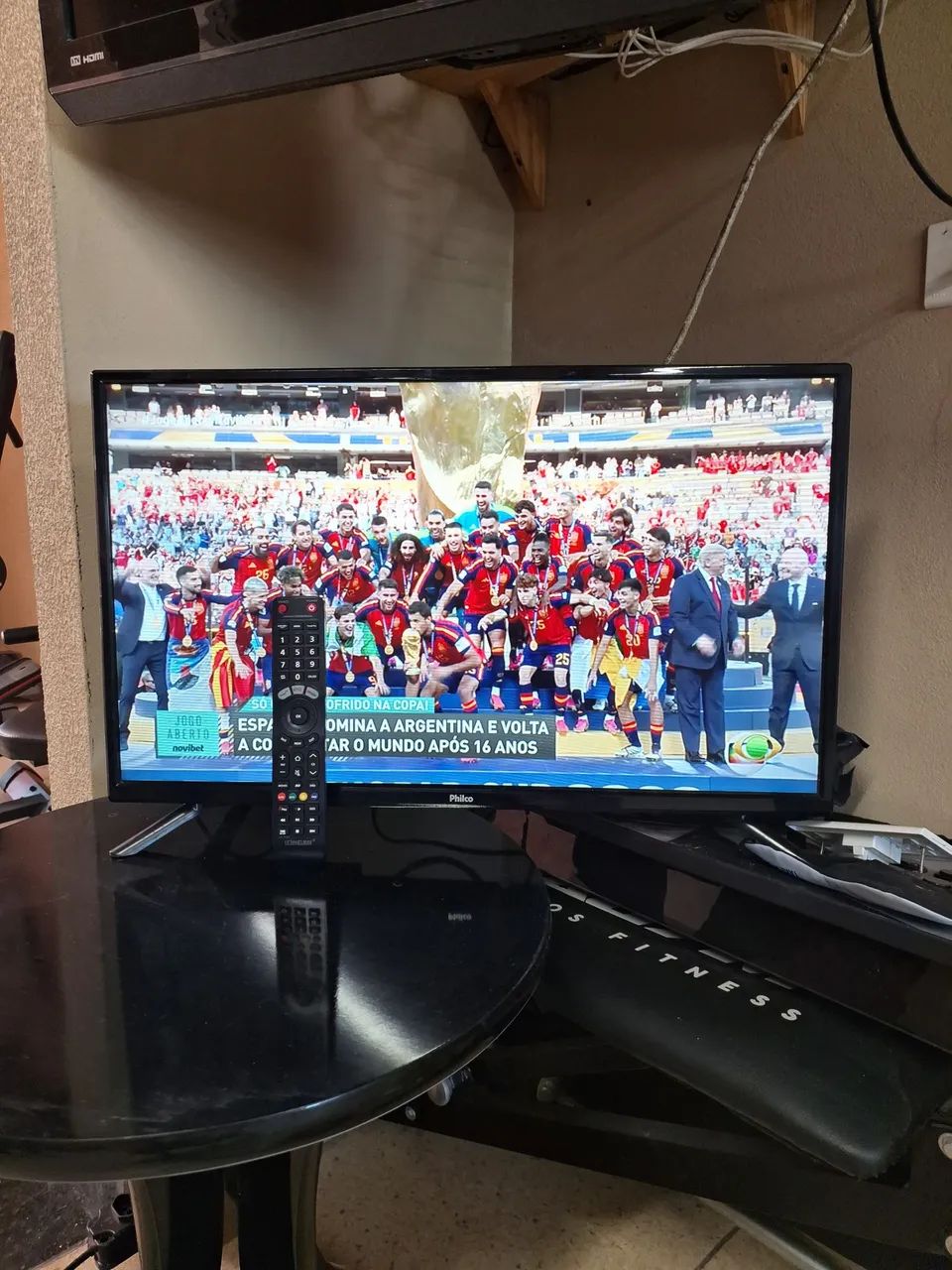 Tv led Philco 28" com conversor integrado  - Foto 2