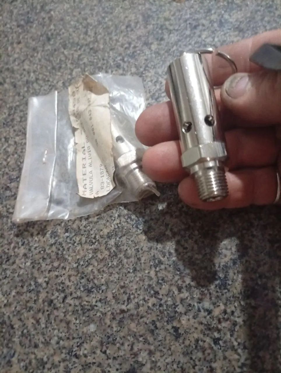 Válvulas .de  gaz .. ler  anuncio