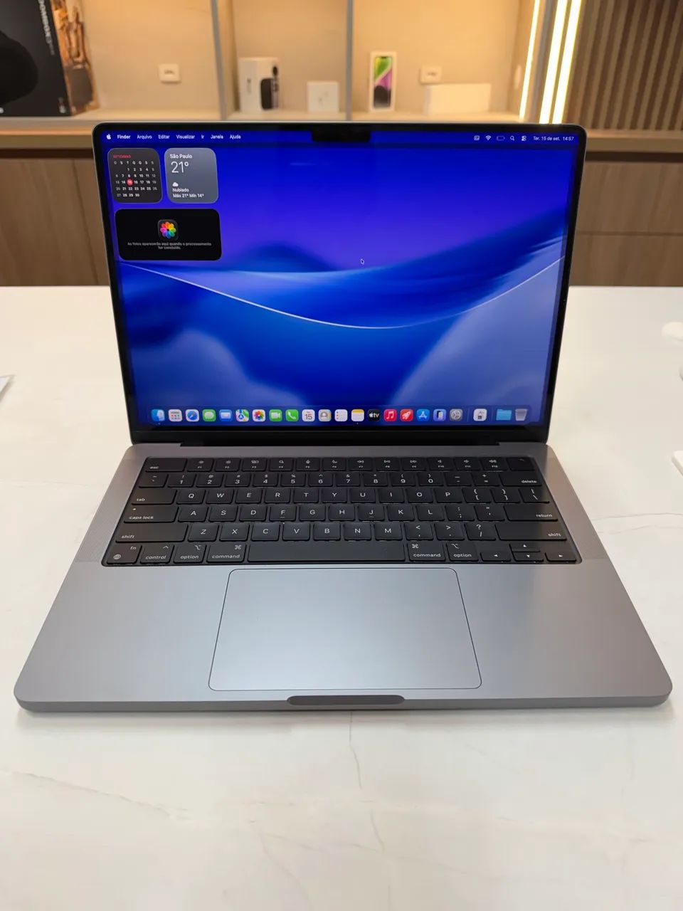 MacBook Pro 14
