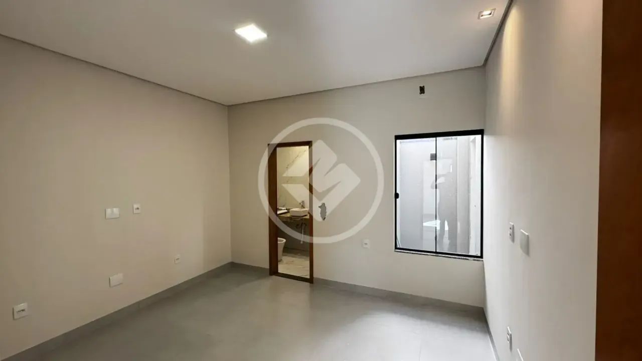 Casa 02 (de esquina)  85m² de edificação  Excelente opção para locação ou uso independente - Foto 3