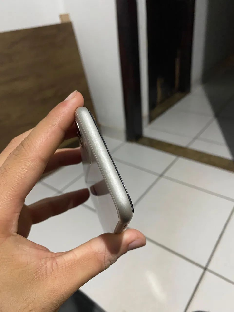 iPhone 11 64 gb Branco - Foto 3