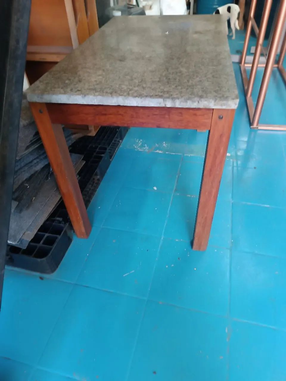 Mesa com tampão de mármore 1,20x0,70 - Foto 5