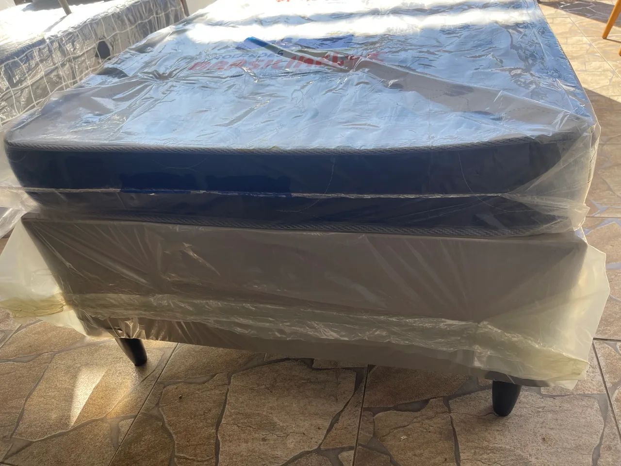 BOX SOLTEIRO PADRÃO NOVO R$ 500,00 - Foto 4