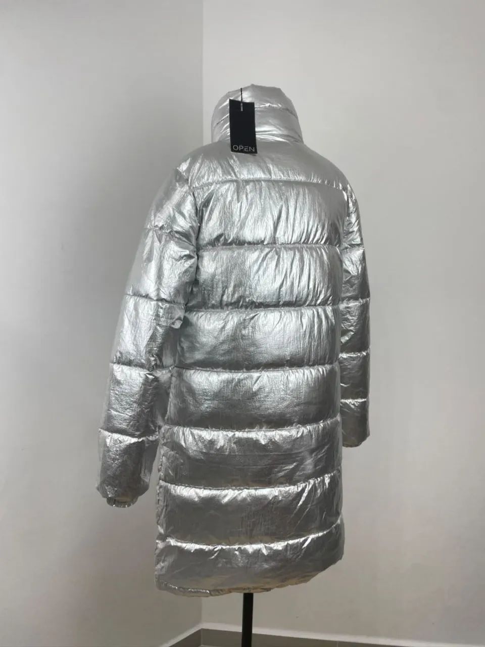Jaqueta puffer alongada Open P *peça nova com etiqueta* - Foto 4