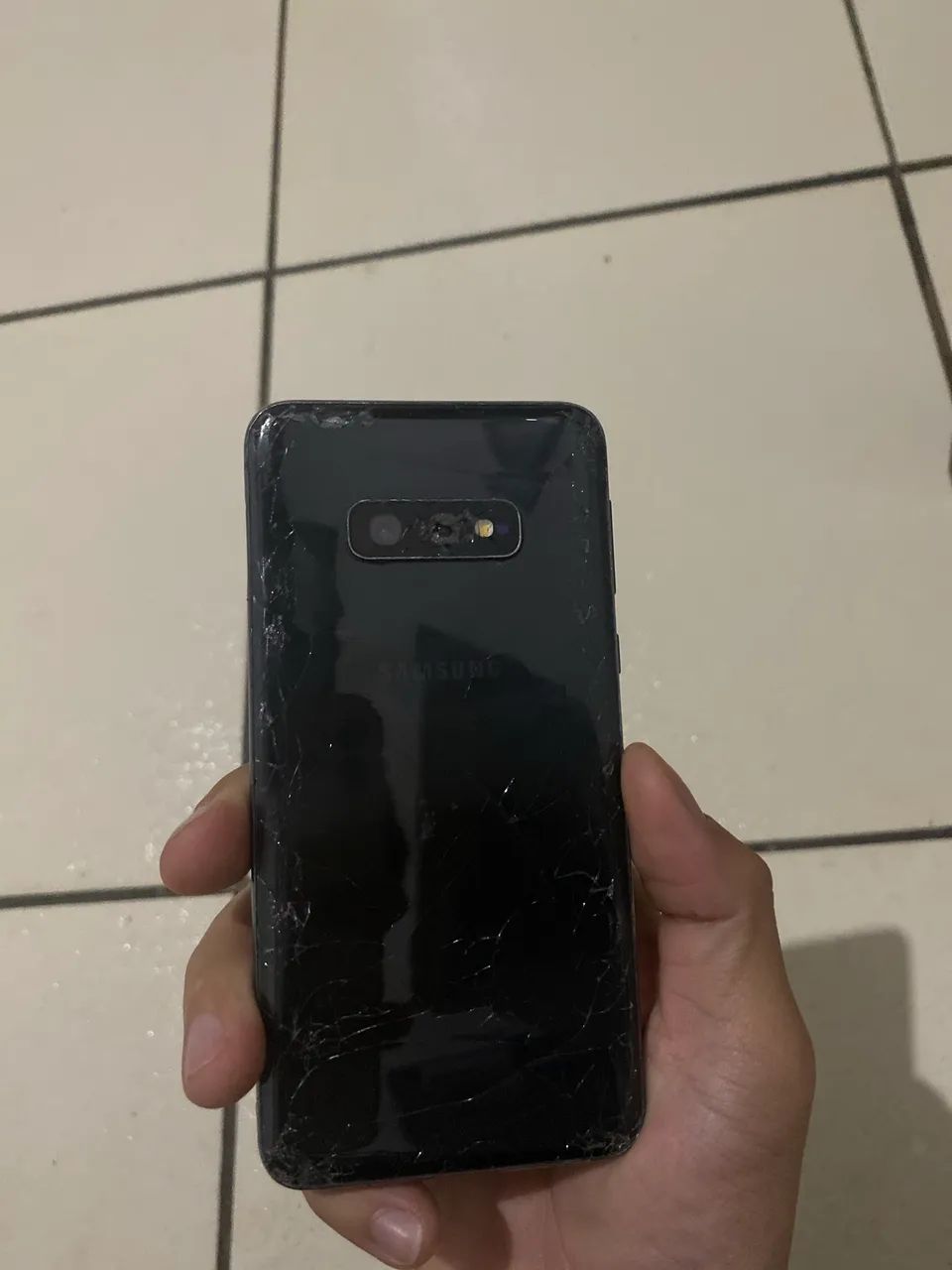 Samsung Galaxy S10e - Foto 2