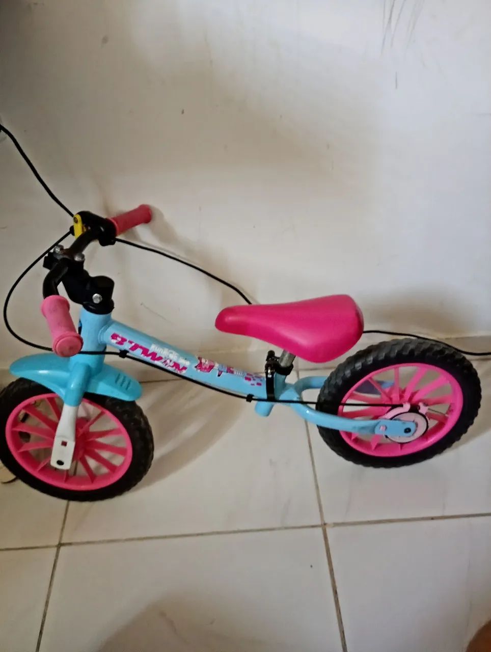 Bicicleta de equilíbrio infantil 