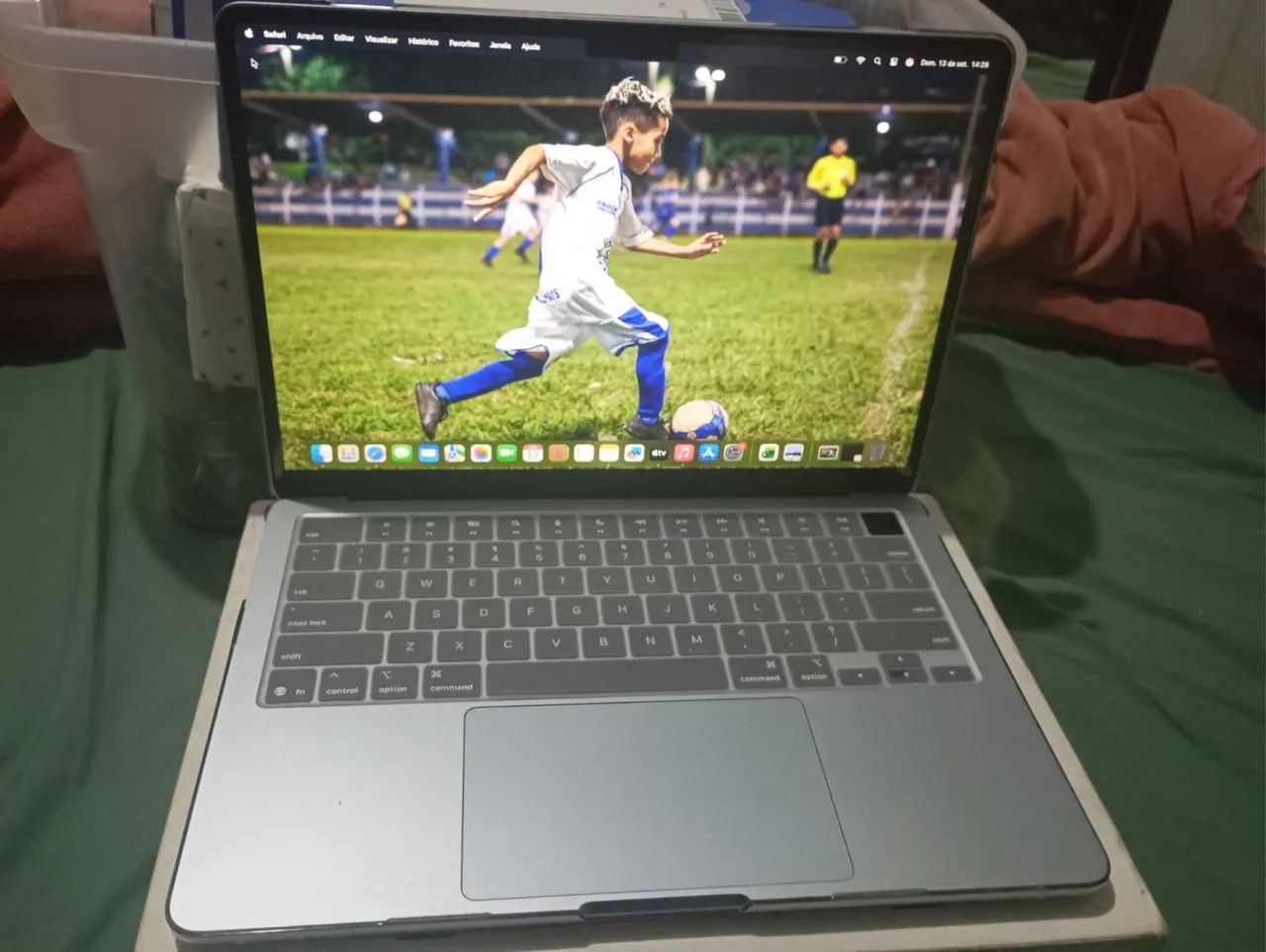 Mac Book air 2025 - Foto 3