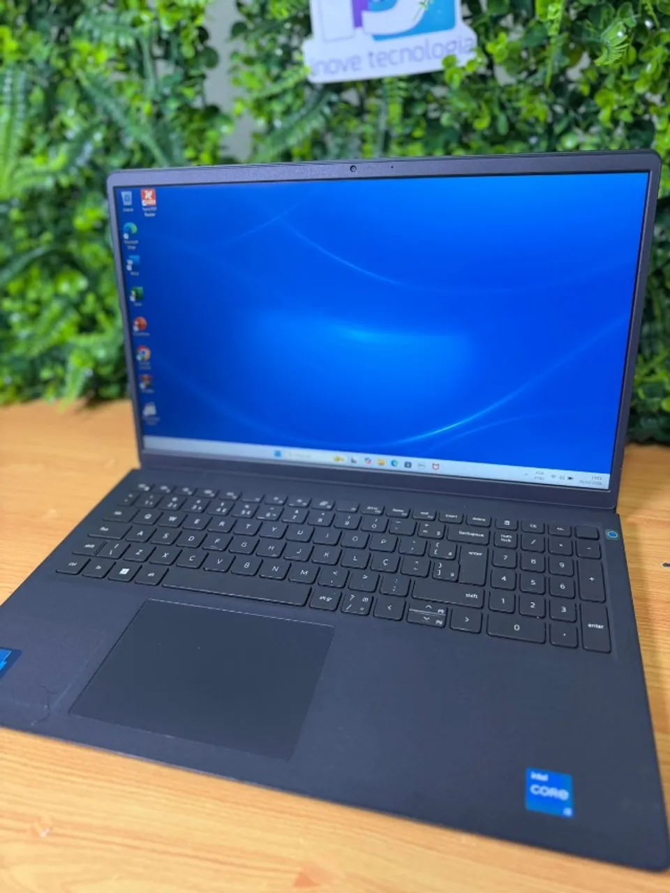 Notebook Dell Inspiron 15 P75F i5-8265U 8GB 256GB SSD NVME Fonte