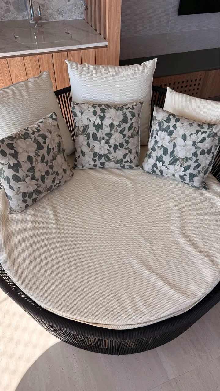 Chaise Redonda Estilo Resort/Daybed para Varanda - Linda! - Foto 4