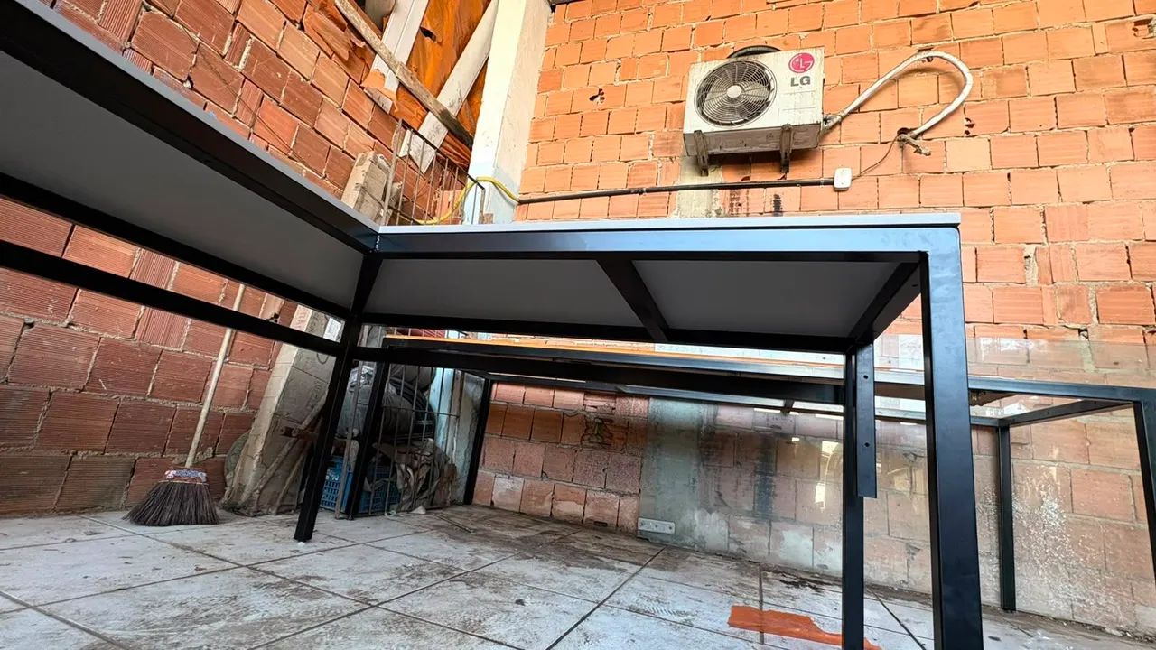 Mesas de escritório em L e uma base  - Foto 3