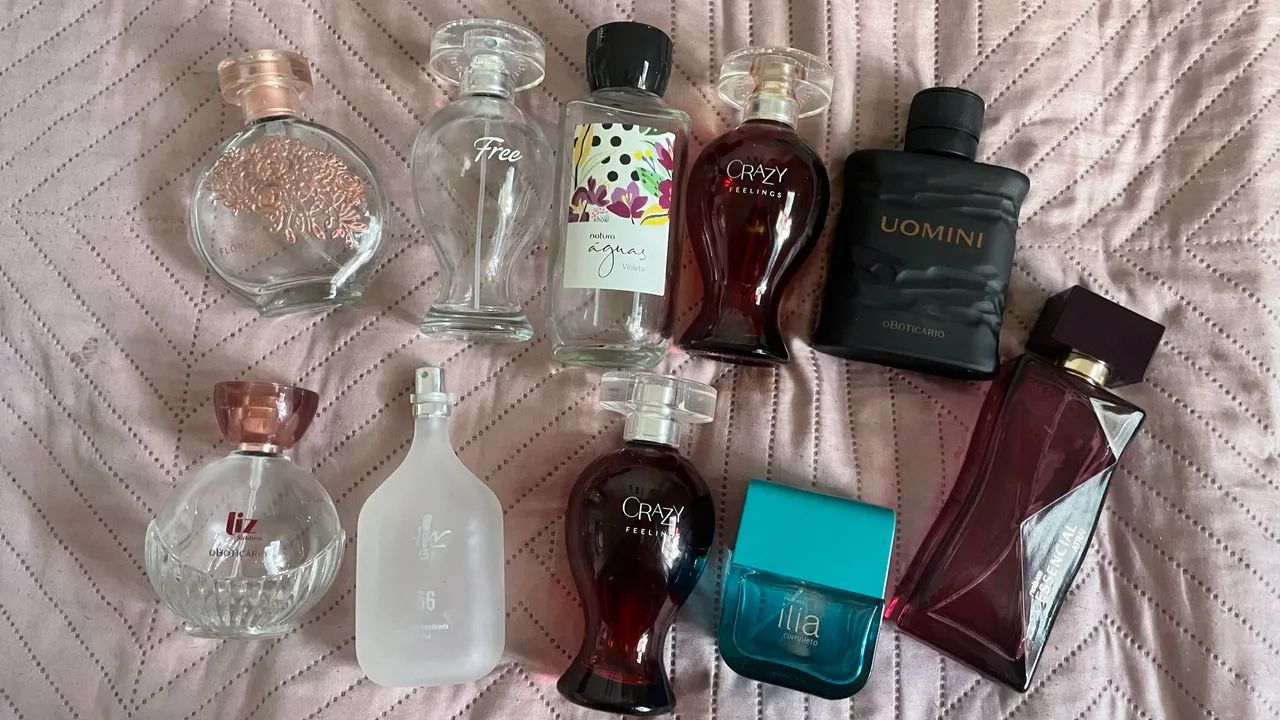 Vidros vazios de perfume