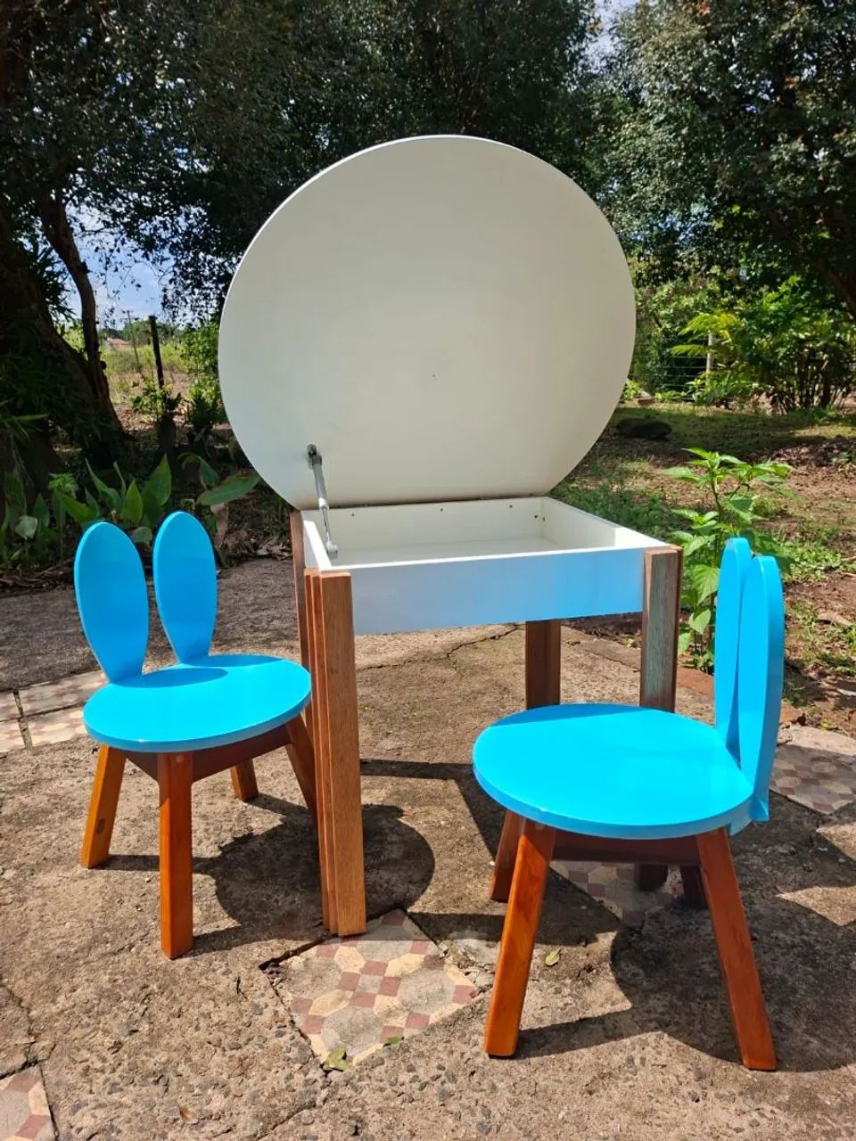 Kit de Mesa Infantil com 2 Cadeirinhas de Coelho - Foto 5