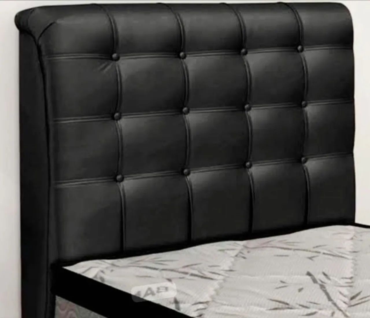 Cabeceira de cama box solteiro.