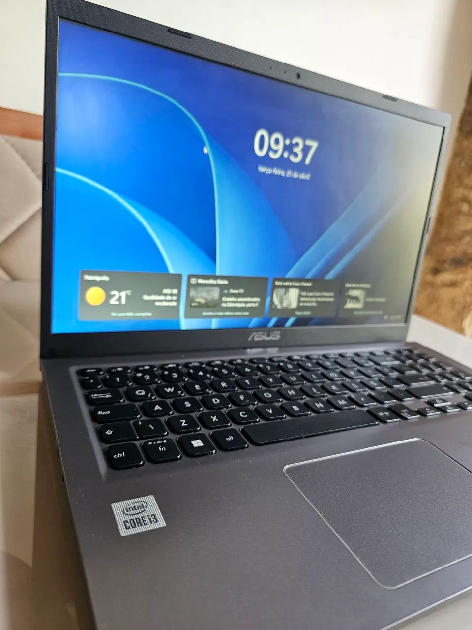 Notebook Asus VivoBook i3 10ª Geração SSD NVMe 256GB 8GB RAM Tela