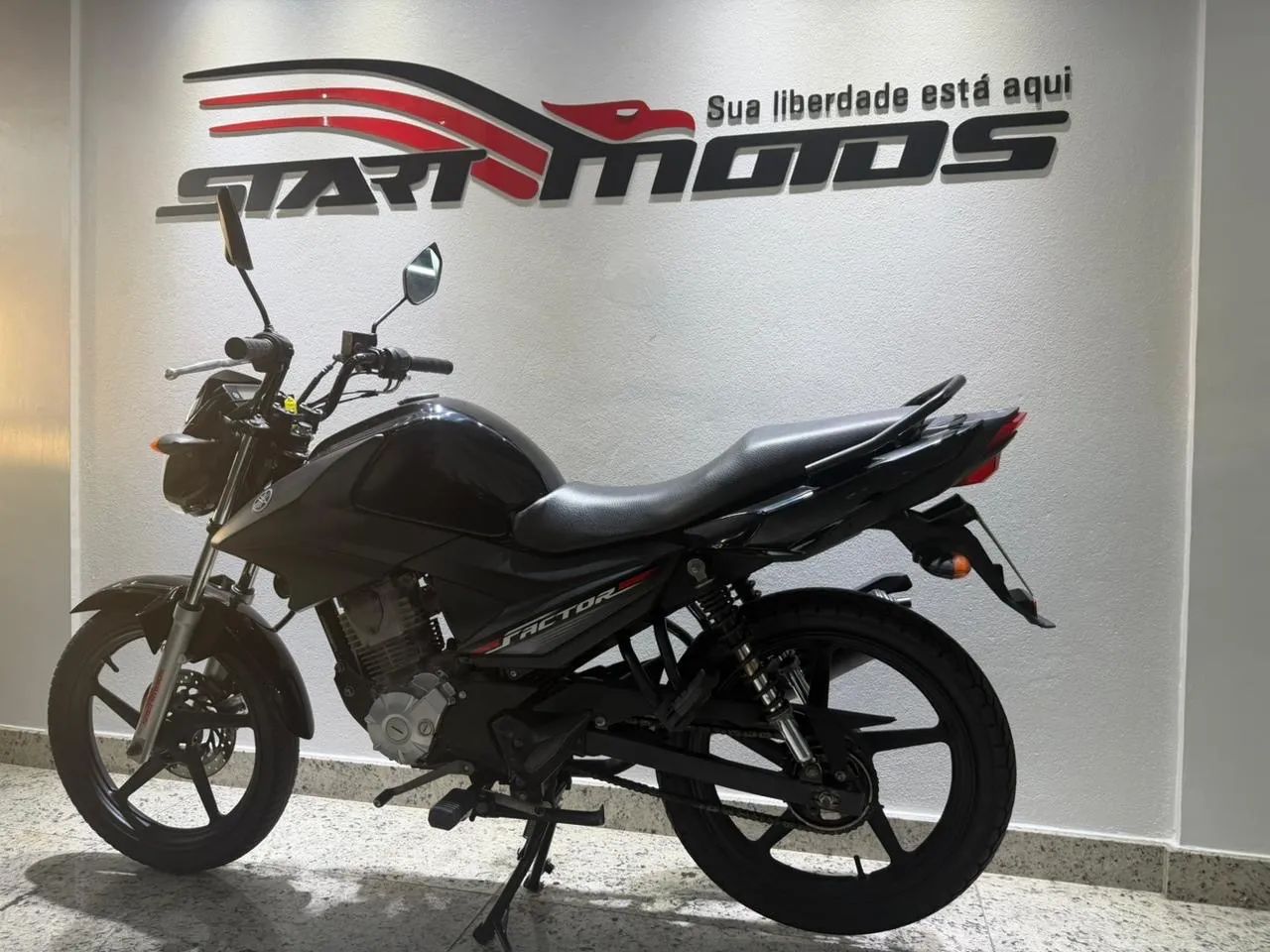 YAMAHA YBR125i FACTOR ED 2017 - Foto 2