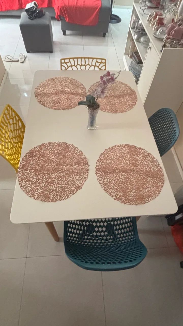 Conjunto mesa com 4 cadeiras  - Foto 3