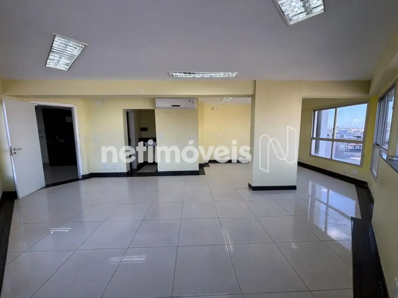 Oportunidade de Investimento  Conjunto Comercial à Venda - Foto 2