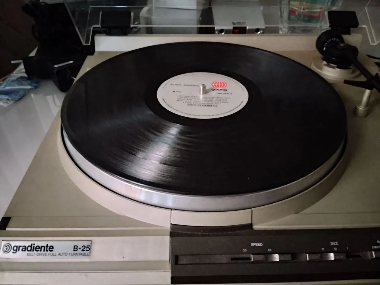 Toca Discos Gradiente B-25, funcionando perfeitamente 