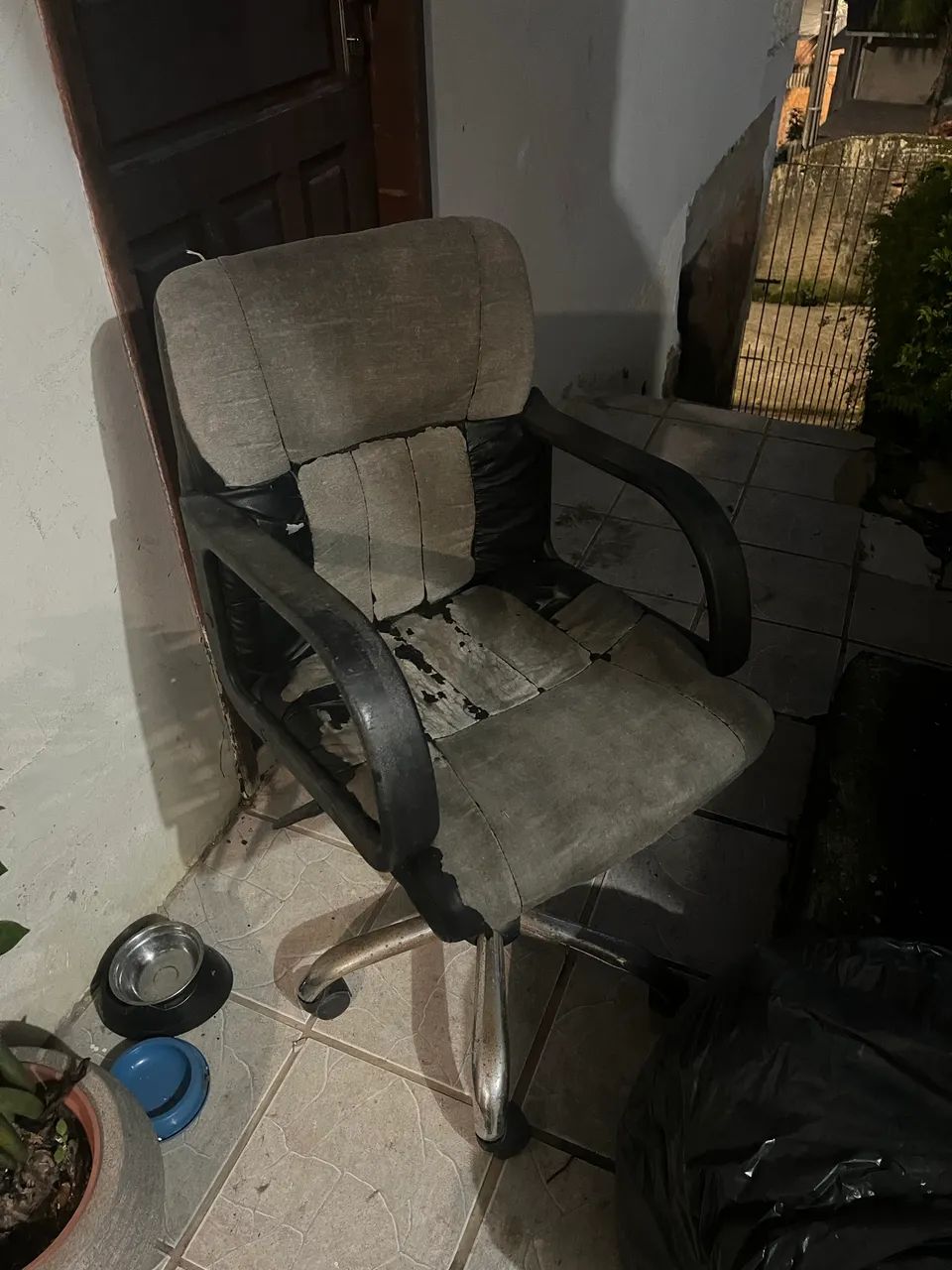 Cadeira escritório - Foto 2