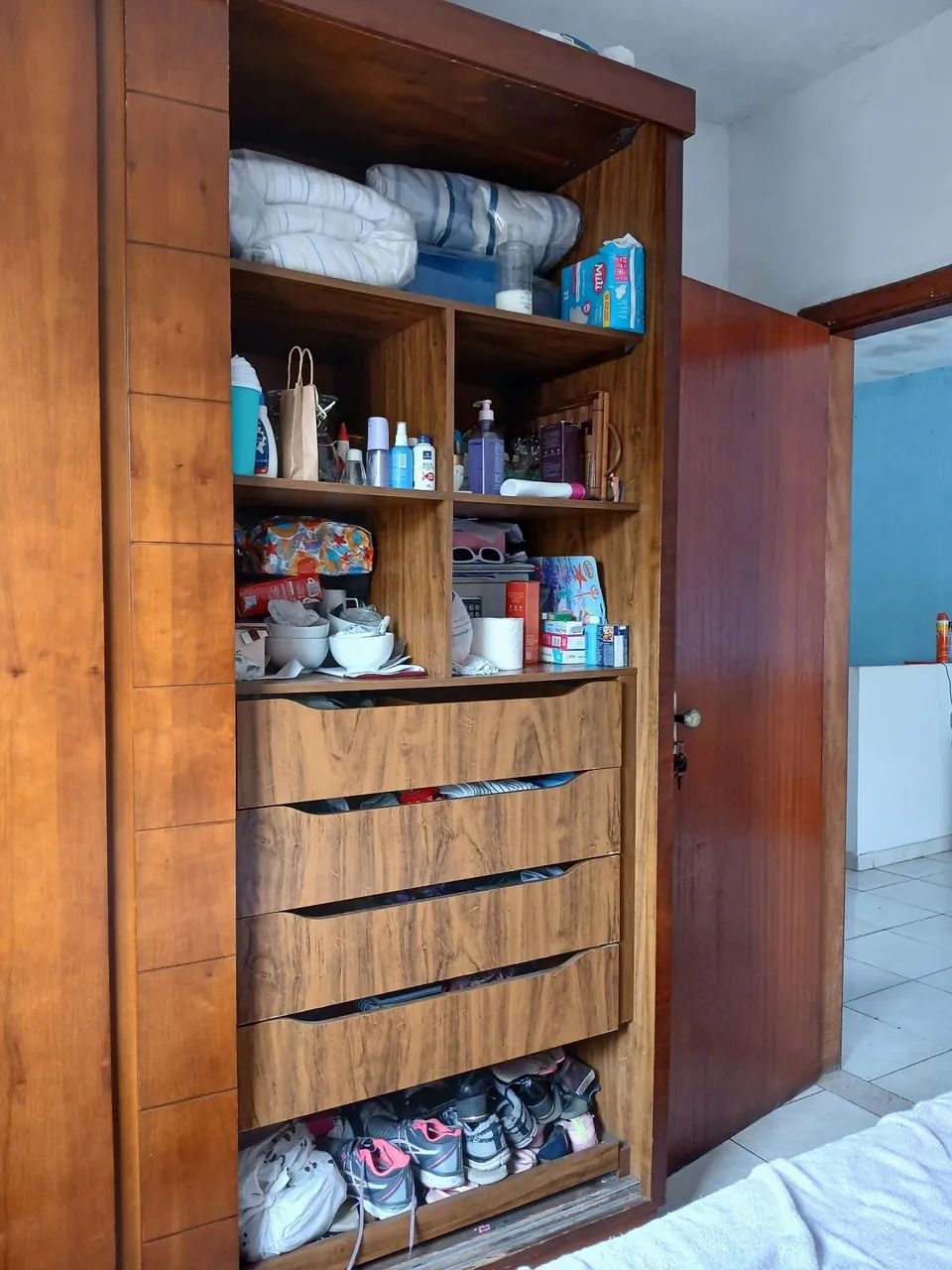Guarda roupa madeira maciça  - Foto 4