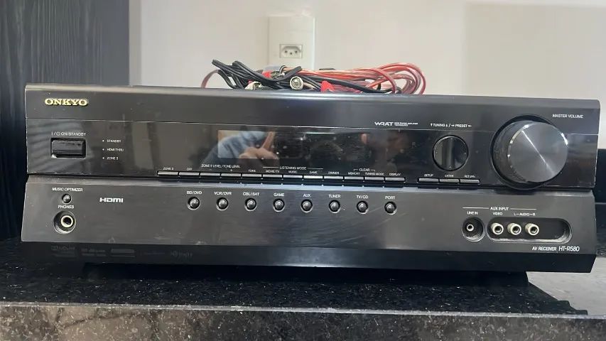 Receiver AV: Onkyo HT-R580
