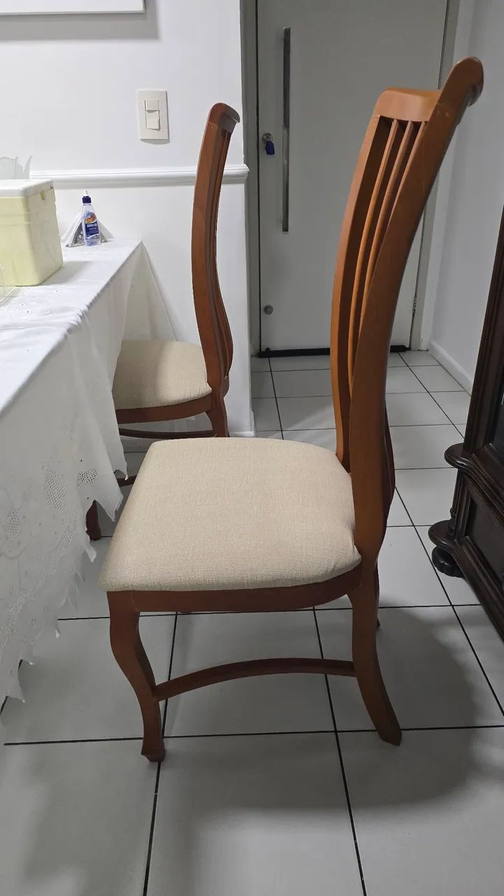 Cadeira madeira com estofado usada 4 unidades - Foto 4