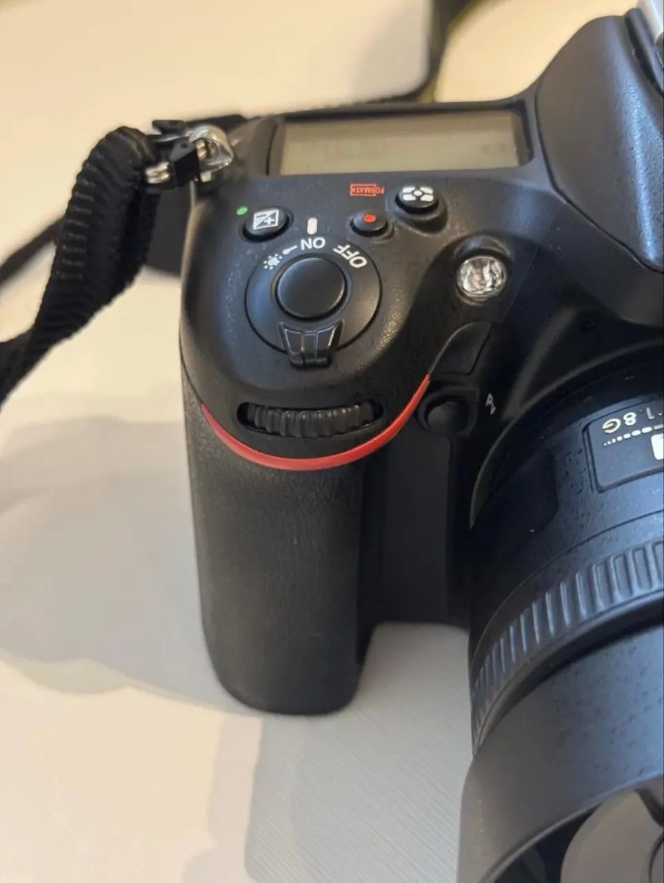 Câmera Nikon 7200 + Lente Nikon 35mm - Apenas 12.664 cliks - Foto 3