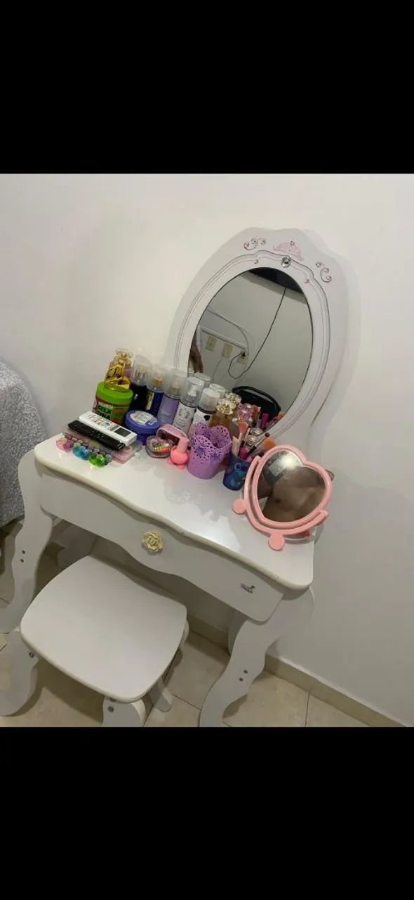 Escrivaninha infantil 