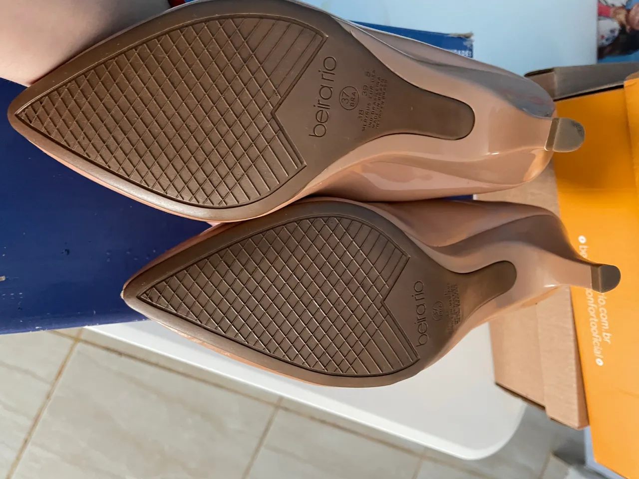 Sapato Scarpin Nude Verniz  - Foto 2