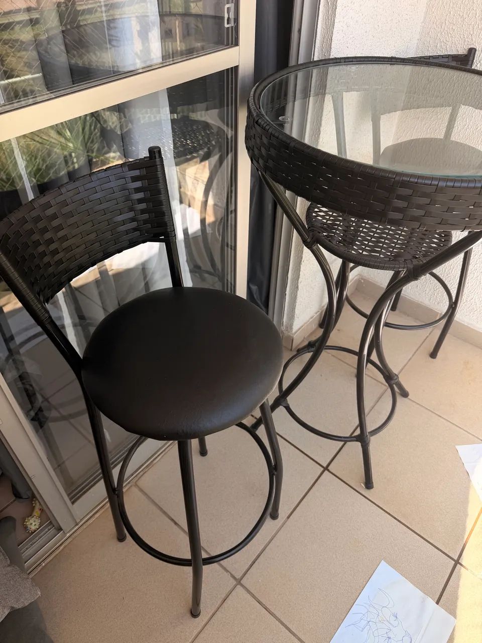 Bistrô e 2 banquetas  - Foto 2