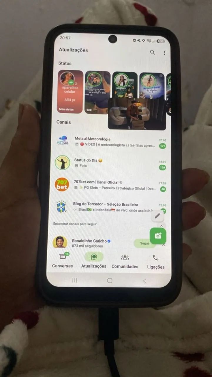 A54 e iPhone 11 - Foto 3