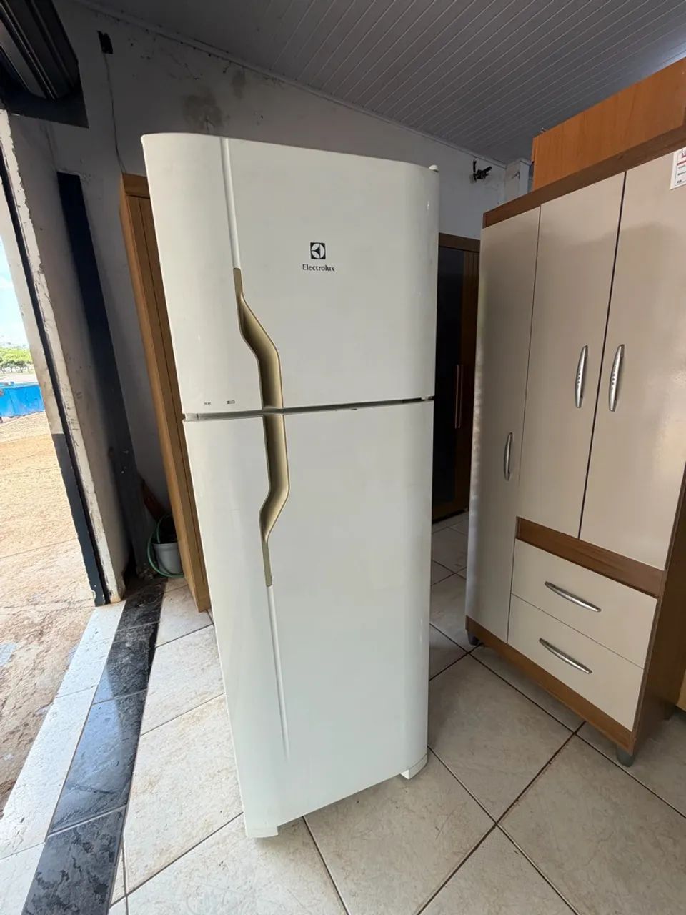 Geladeira eletrolux 362 litros 