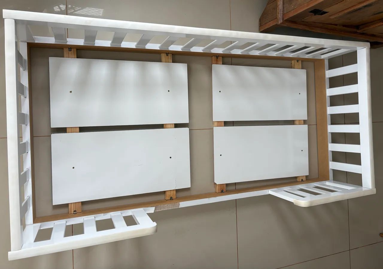 Cama montessoriana infantil