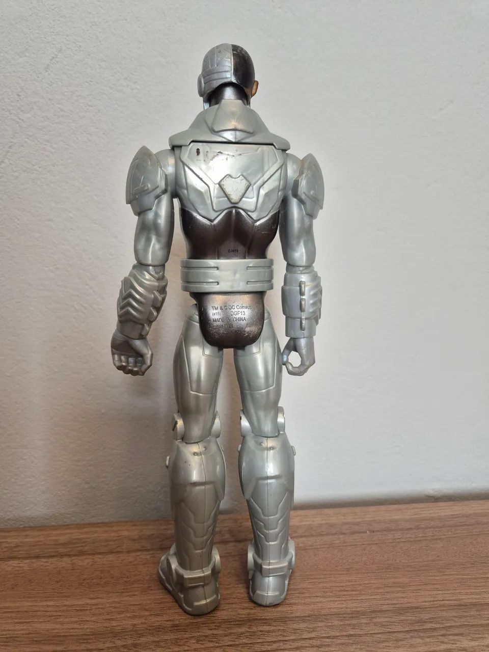 Boneco original Ciborg DC Comics da Mattel, 30cm, sem caixa original  (usado). - Foto 2
