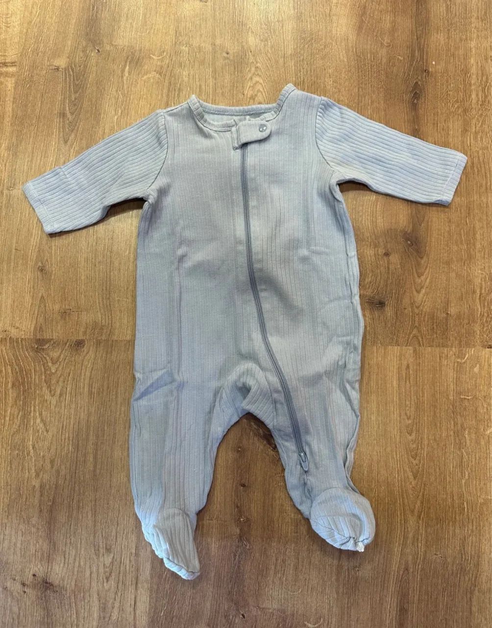 Macacão Carters bebê pouquíssimo uso 