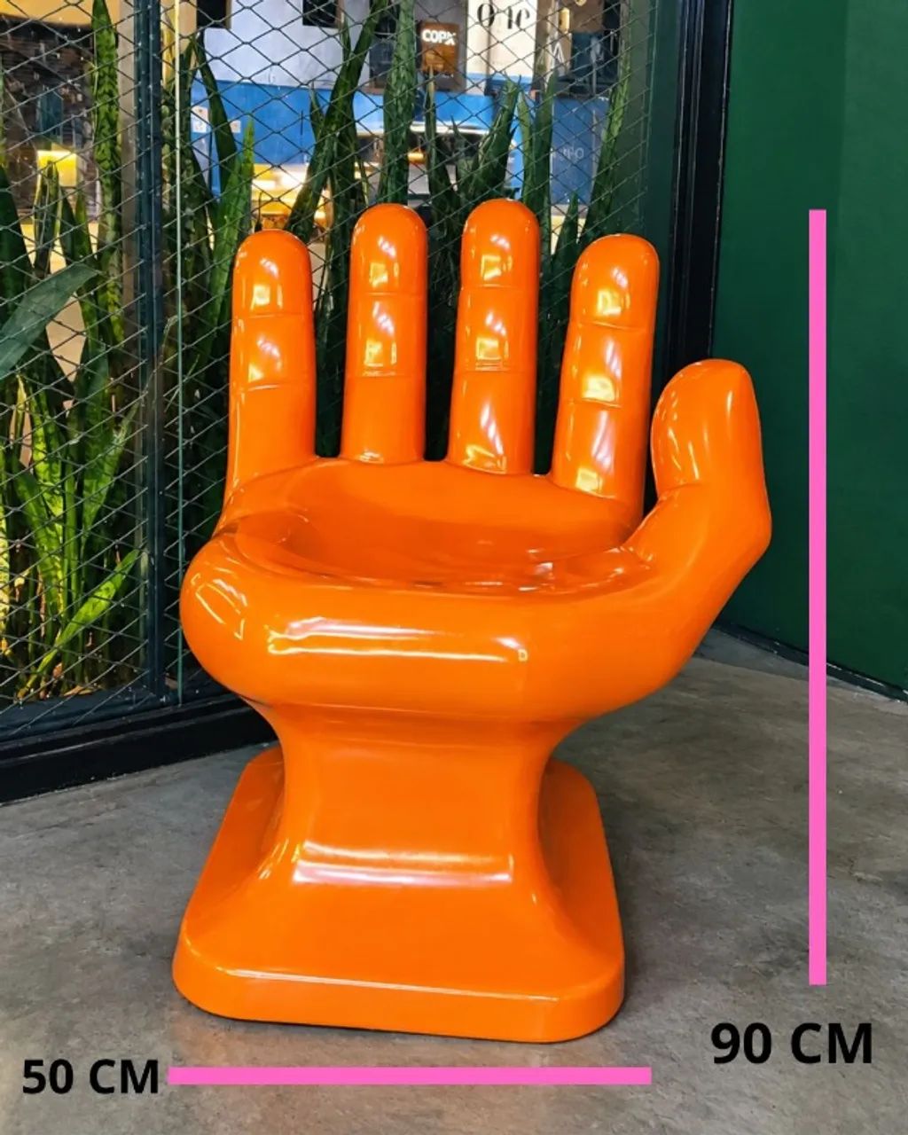 Banco Mão Grande (hand Chair)