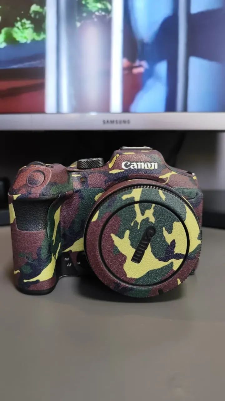 Camera Canon EOS R7 Mirrorless - Foto 4
