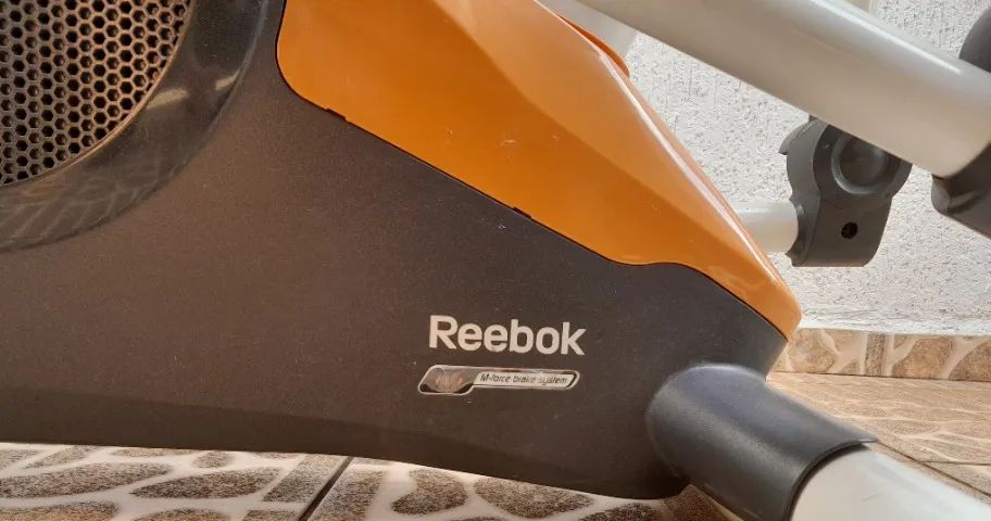 Aparelho Elíptico Reebok M-Force System - Foto 4