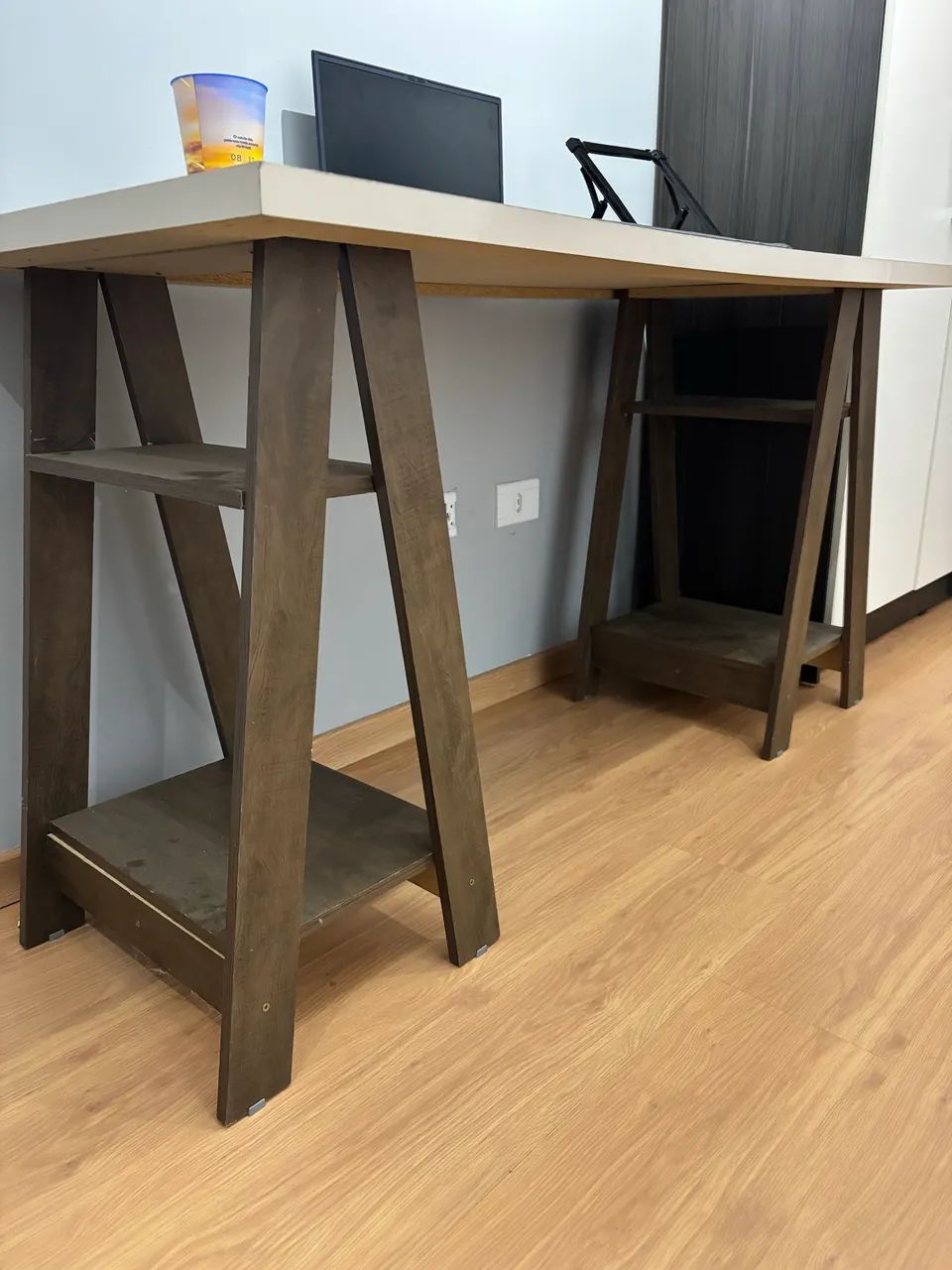 Mesa de Escritório Funcinal e Elegante - Foto 5