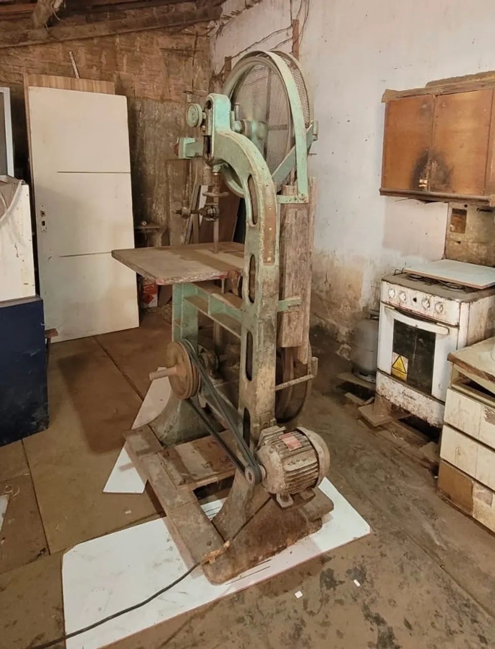 Serra de Fita Ferro fundido 800mm com motor trifásico  - Foto 2