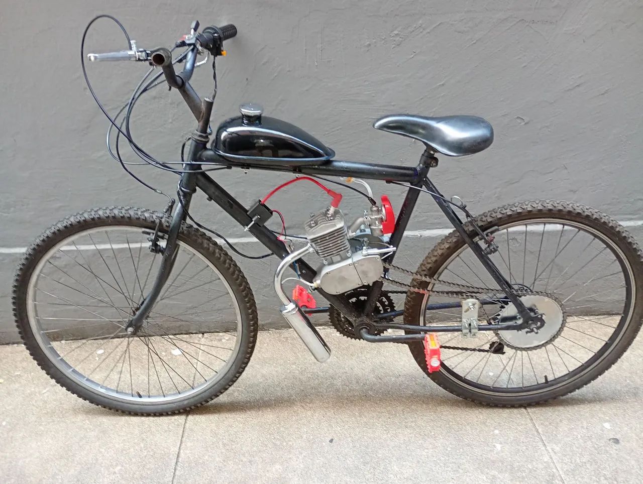 Bicicleta motorizada 80cc nova .