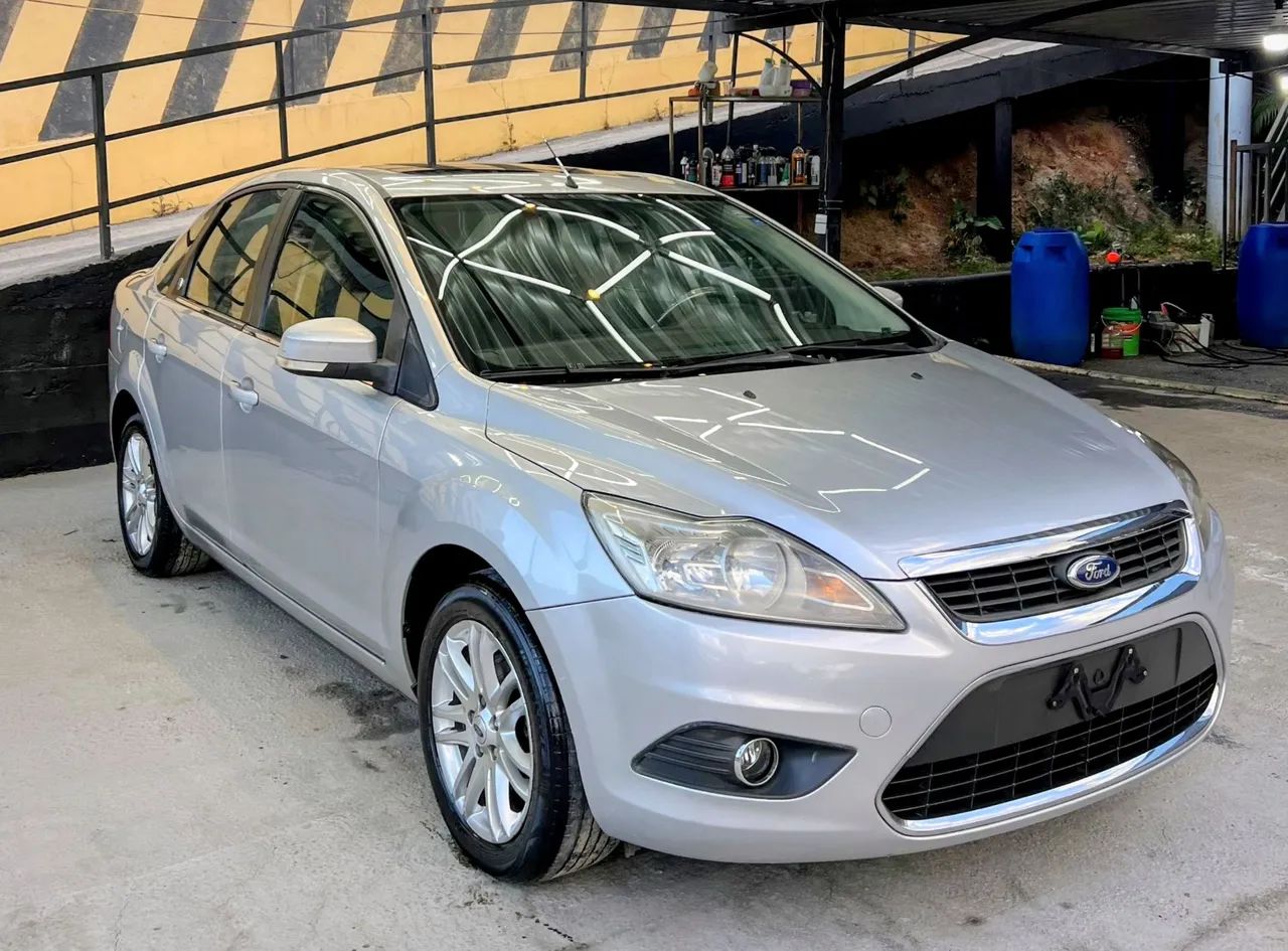 Ford Focus Focus Ghia Sed. 2.0 16V/ 2.0 16V Flex 4p 2009