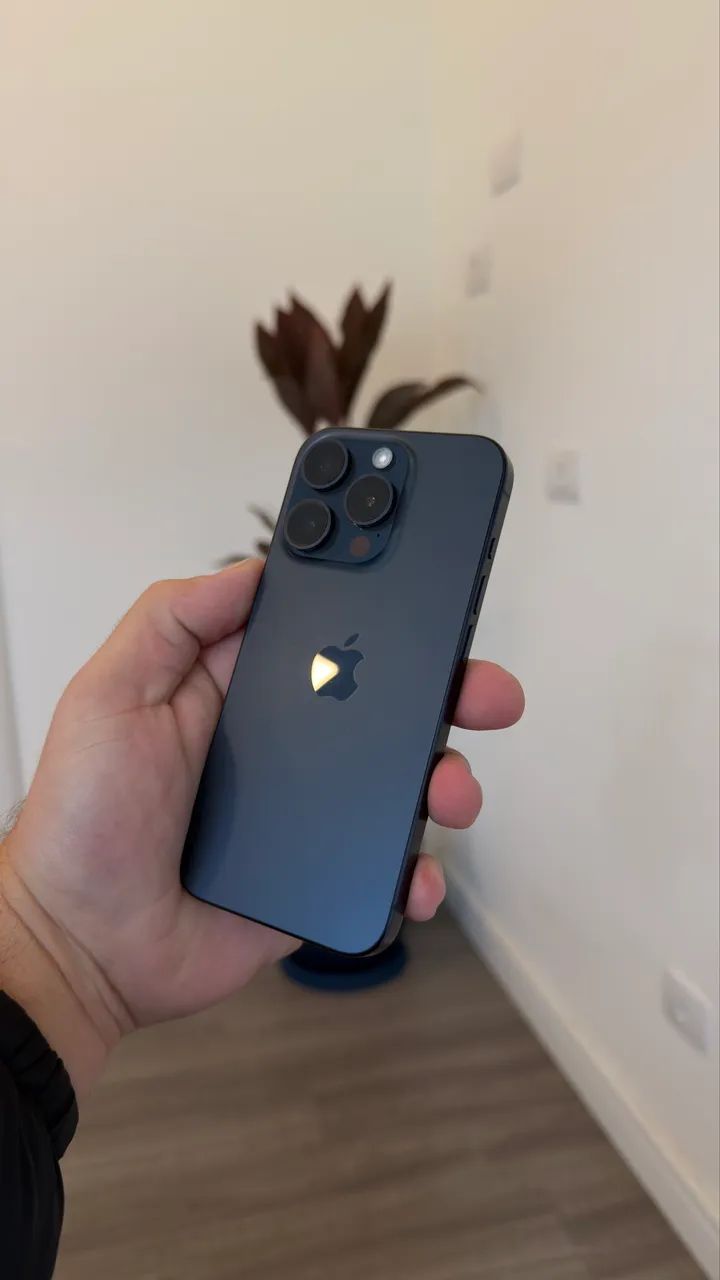 iPhone 15 pro 256gb azul  - Foto 3