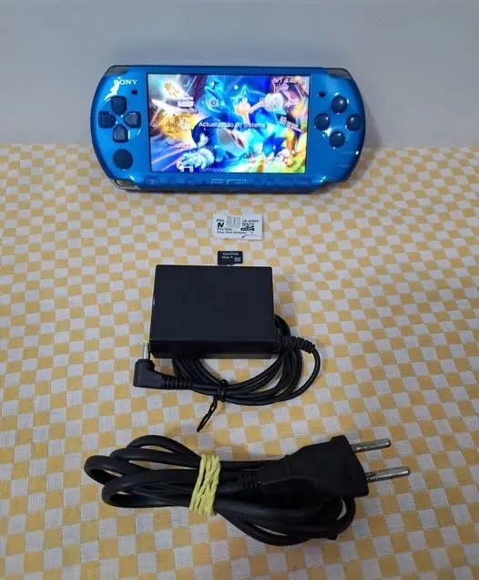 PSP slim 3000 com jogos !