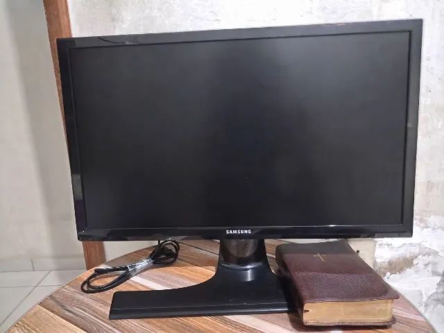 TV Samsung 23" LED HD - Semi Nova - Foto 2